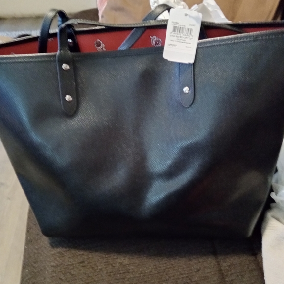 NWT COACH CITY TOTE WITH POUCH CONNECTED. - Picture 3 of 6